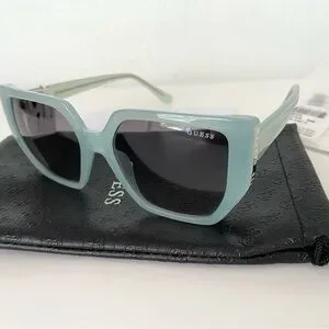 Guess | Accessories | New Guess 54mm Butterfly Gradient  display picture 1